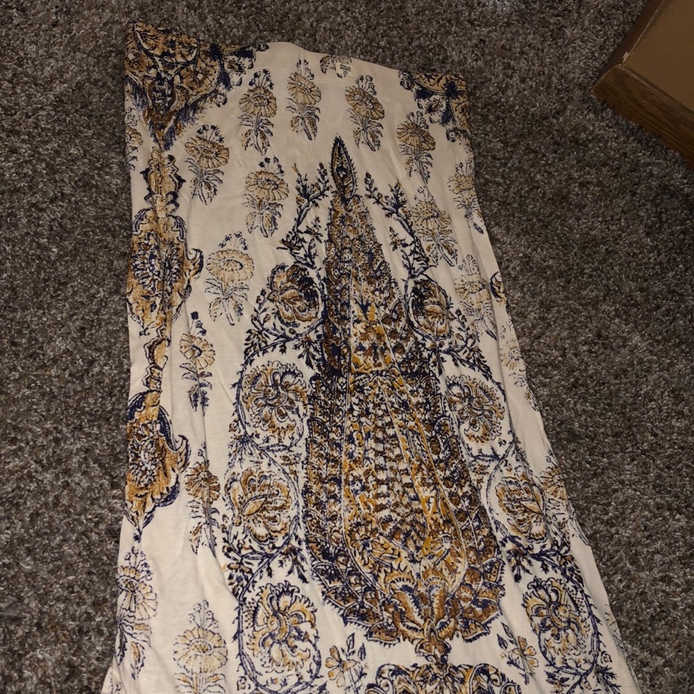 LONG MAXI SKIRT. BOHO CHIC.